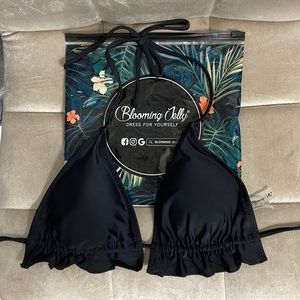 Black triangle bikini top NWT